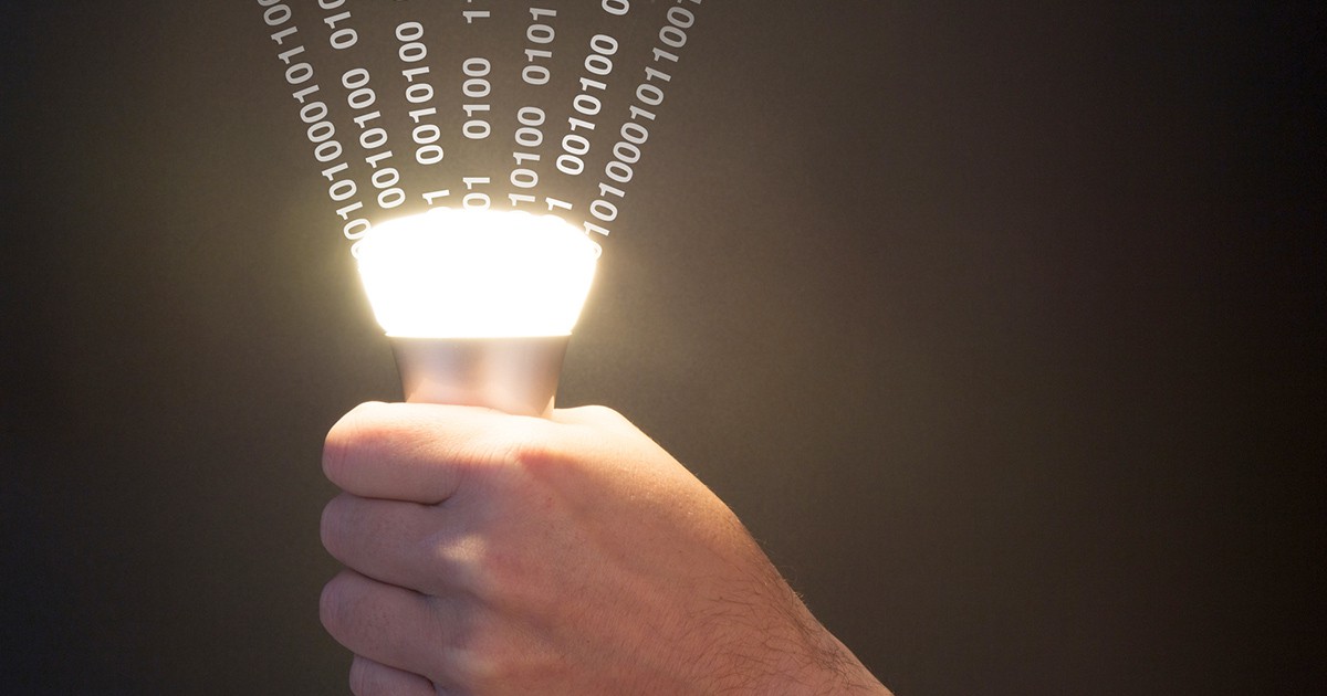 Wi Fiよりも圧倒的に速い Li Fi Ledの光で超高速通信ができる時代に エッジな視点 El Borde エル ボルデ デキるビジネスパーソンのためのwebマガジン Wi Fiよりも圧倒的に速い Li Fi Ledの光で超高速通信ができる時代に エッジな視点 El Borde エル ボルデ デキるビジネスパーソンのためのwebマガジン