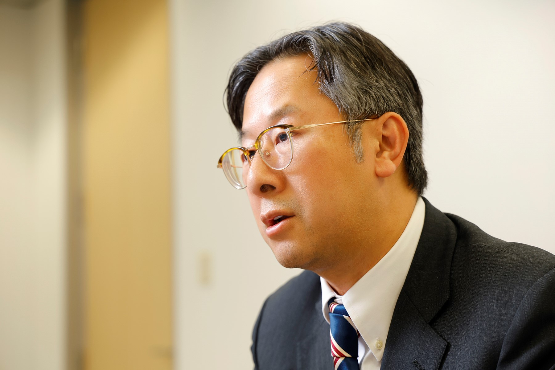 政治に詳しい吉本元シニア・エコノミスト（政治・地政学調査）のイメージ