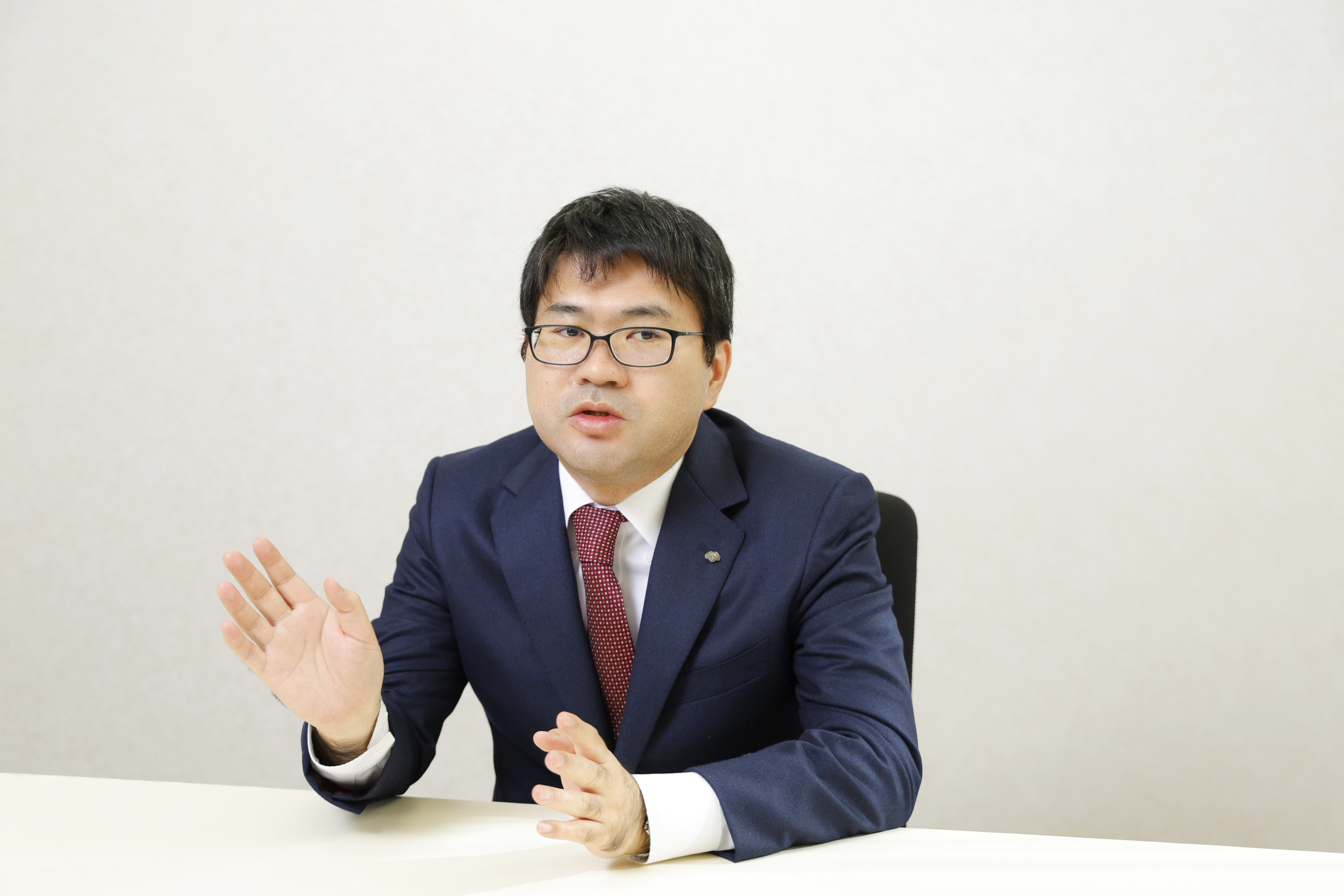 米ドル離れへの思惑の追い風を受ける新興国市場 好調の背景を解説 野村證券・春井真也のイメージ