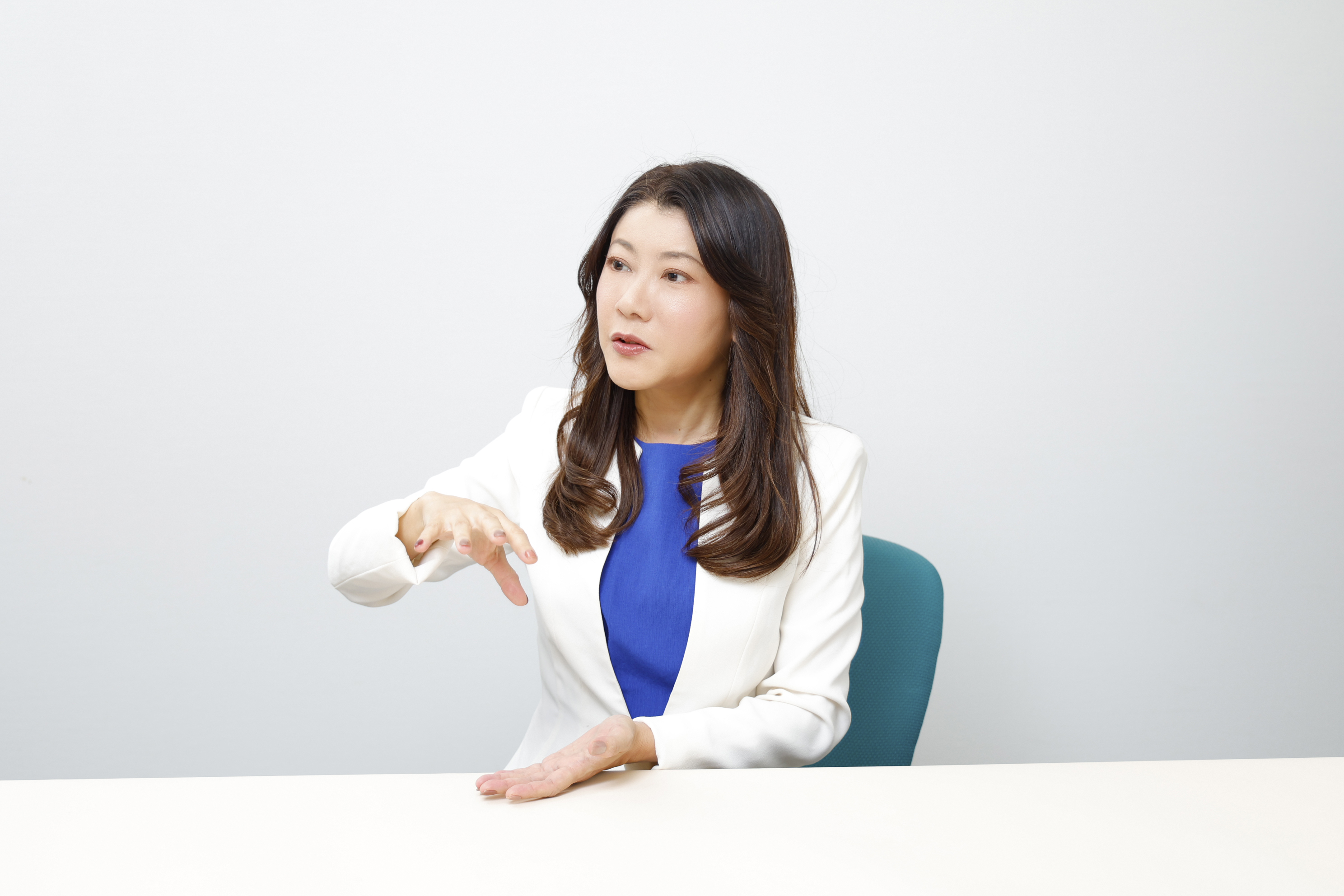 ［対談］どのシナリオでも10年後は日経平均株価が上がると試算する根拠は？　フリーアナウンサー・大橋ひろこさん×野村CIOチーフ・ストラテジスト・宮嵜浩のイメージ
