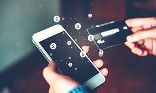 スマホのゲームにお金を使う？ 使わない？ 80年代生まれの「アプリ利用事情」とはのイメージ
